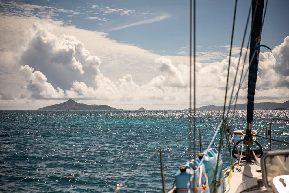 Karibische Insel auf dem Weg von SY Rocinante